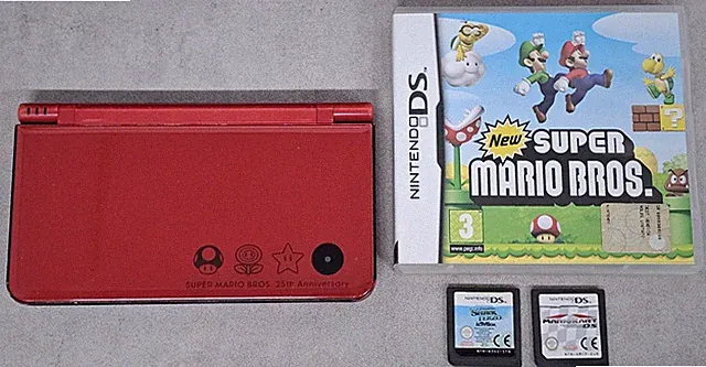 Nintendo DSi XL Super Mario Bros 25th Anniversary Rot PAL Handheld Konsole
