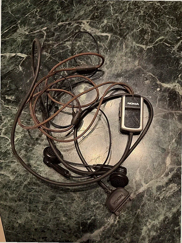 Nokia HS-23 original Headset Kopfhörer, Mikrofon und Fernbedienung integriert