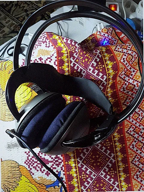 ON -ear Wireless hifi