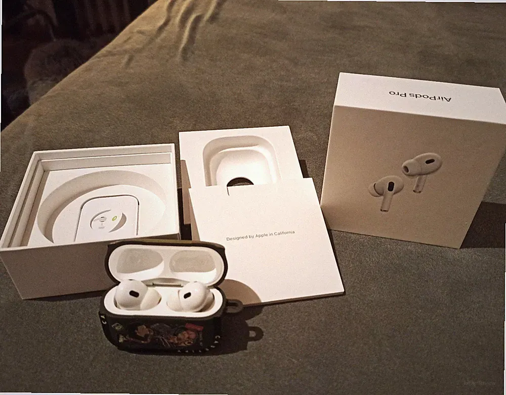 !!! Original Apple AirPods Pro 2 Weiß plus Anime Case Jujutsu Kaisen Kopfhörer !
