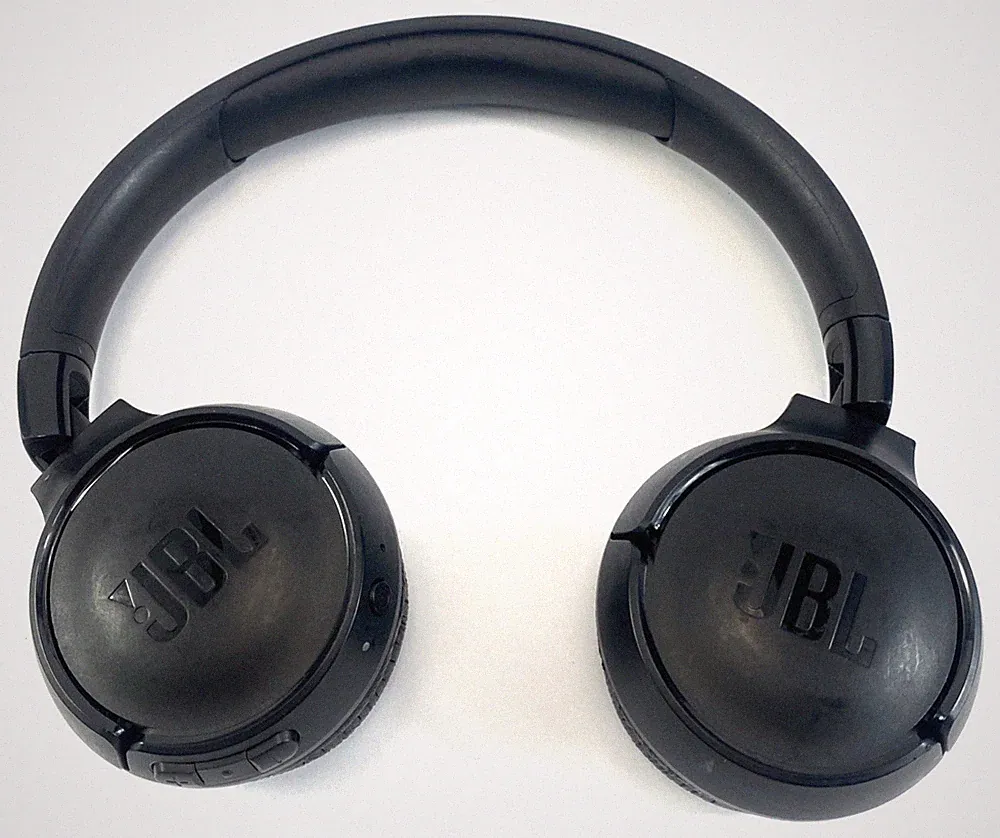 Original JBL Tune 520BT On Ear Wireless Bluetooth Over Ear Kopfhörer v. Händler