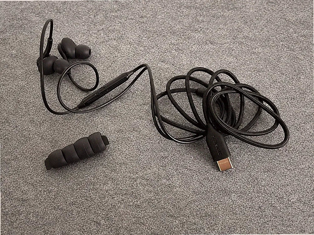 Original Samsung AKG EO-IC100 USB-C In-Ear Kopfhörer Headset Schwarz Neu