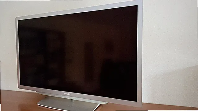 Philips 46PFL9706K LED Full HD DVB-T/C/S2 3-seitiges Ambilight