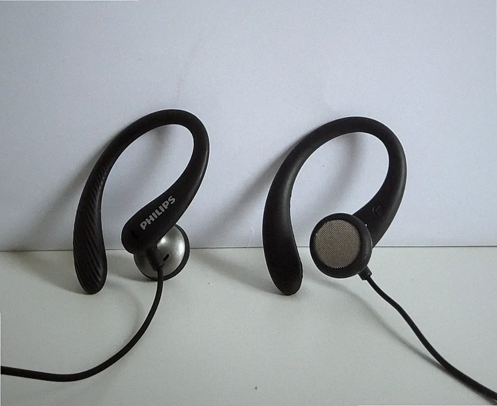 PHILIPS TAA1105BK/00 Sport In-Ear Kopfhörer mit Mikrofon Schwarz