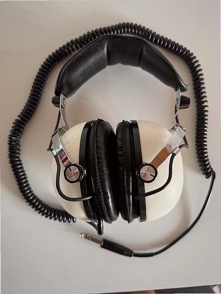Pioneer SE-50 Over-Ear Stereo-Kopfhörer / 6,35mm Klinke Schwarz/Weiß mit Koffer