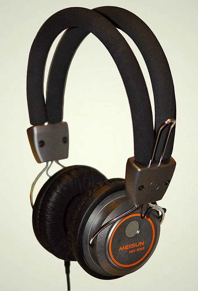Aluminium On-Ear