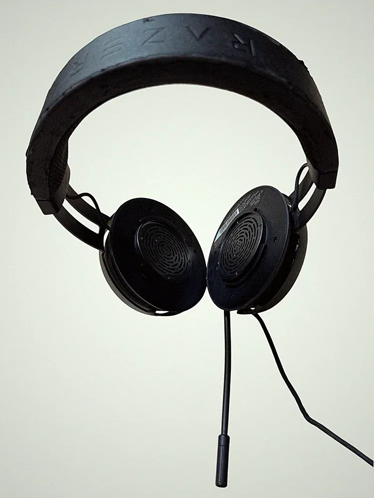 Razer 7.1 Gaming Kopfhörer mit 50 mm Treibern Oval Schwarz, USB, 34