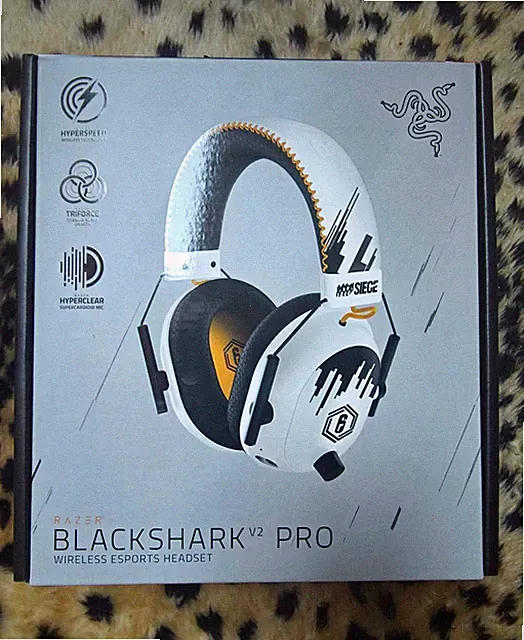 Razer BlackShark V2 Pro HyperSpeed Wireless Gaming-Headset Siege Edition Weiß