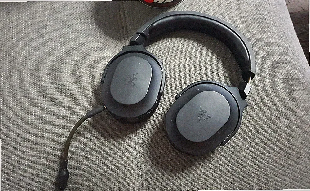 Razer RAZR Over-Ear Kopfhörer Schwarz Gaming-Headset Boom-Mikro Bluetooth