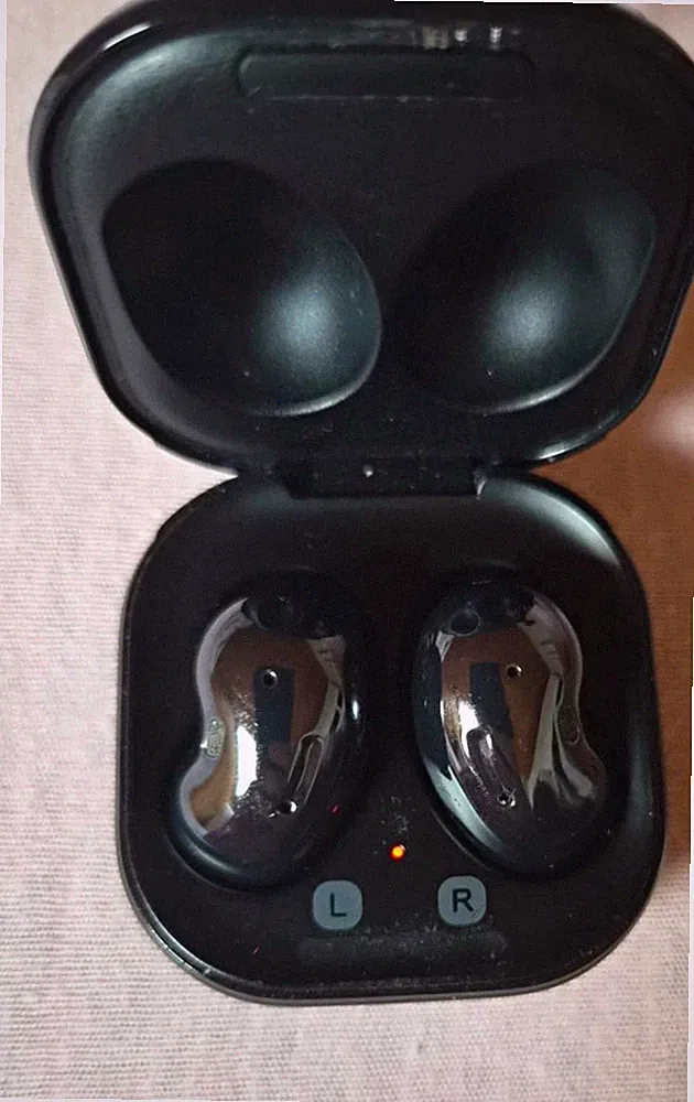 Samsung Galaxy Buds Live In-Ear-Kopfhörer kabellos Bluetooth schwarz, doppelt
