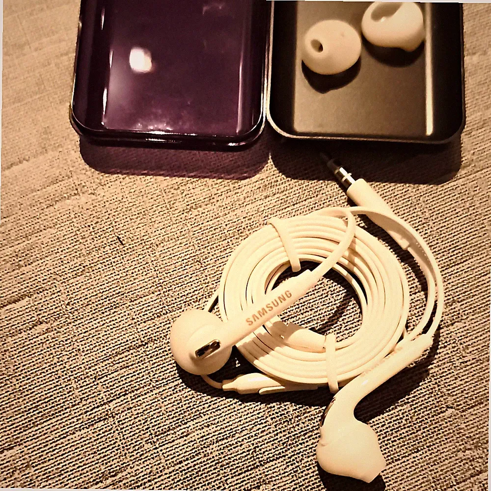Samsung In-Ear-Kopfhörer kabelgebunden 3,5 mm Anschluss weiß doppelt