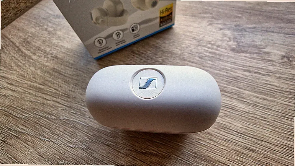 Sennheiser ACCENTUM Clip In-Ear Kopfhörer Bluetooth True Wireless Weiß wie neu