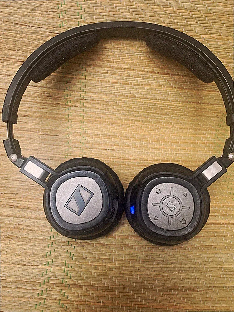 Sennheiser Bluetooth On-Ear Kopfhörer kabellos Schwarz mit Tasche/Case