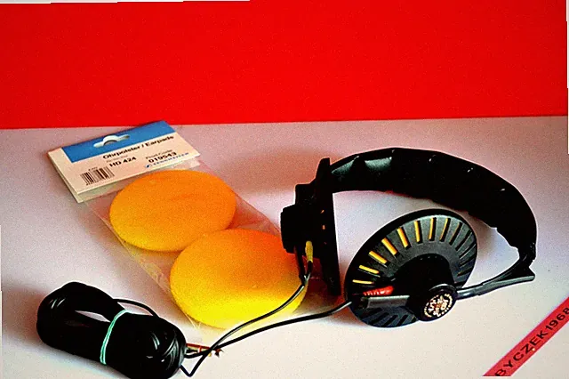Sennheiser HD 424 GOLD Edition Stereo Bügelkopfhörer mit Neue Ohrpolster OVP .