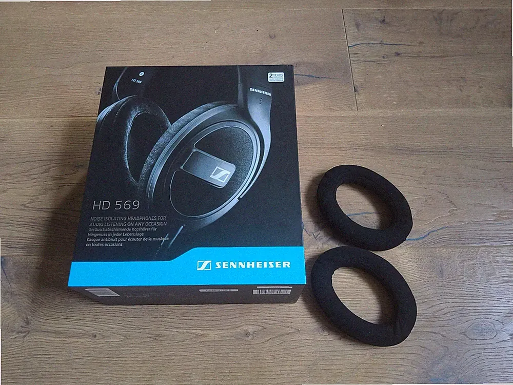 Sennheiser HD 569 Kopfhörer + Zusatz-Ohrpolster + 4,4 mm symm. Kabel - Top!