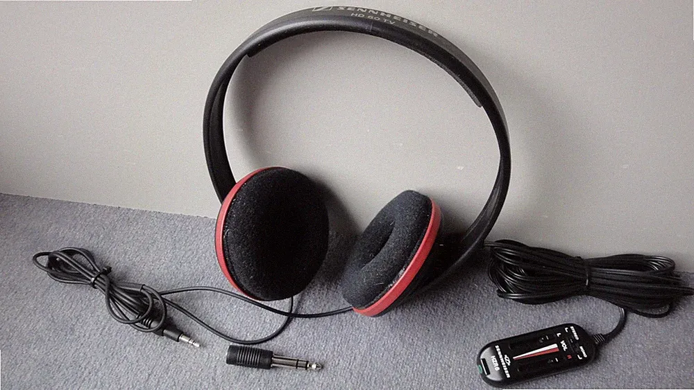 Sennheiser HD 60 TV Kopfhörer mit Lautstärkeregler mit 5m Kabel