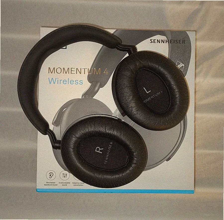 Sennheiser MOMENTUM 4 Wireless Over-Ear Kopfhörer mit OVP mit Zubehör - Schwarz