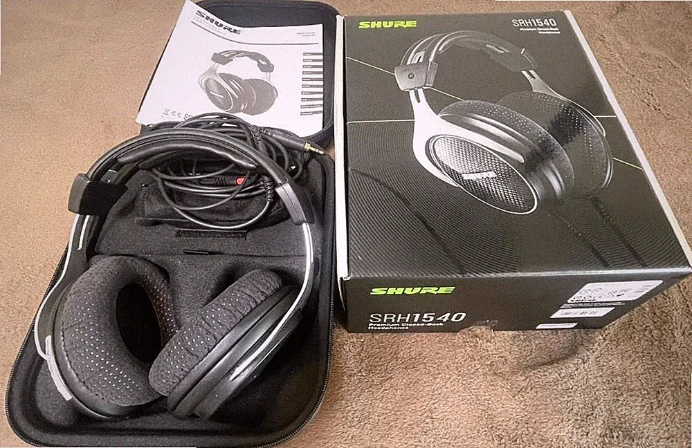 Shure SRH1540 geschlossener Over-Ear-Kopfhörer Studio mit Kofferring