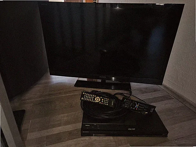 Sony Bravia 40" 3D TV + Topfield Receiver + Sony Blu-ray Player – Komplett-Set