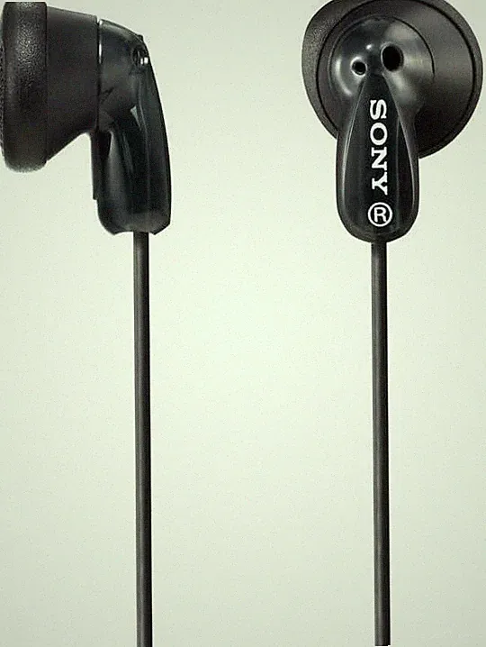 Sony MDR-E9LPB In-Ear Kopfhörer kabelgebunden 3,5mm Klinke Stereo schwarz