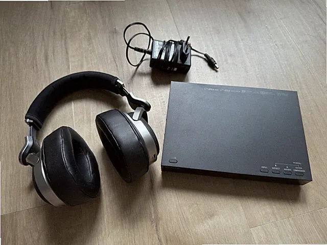 Sony MDR-HW700DS Over-Ear Funkkopfhörer kabellos Surround mit Basisstation HDMI