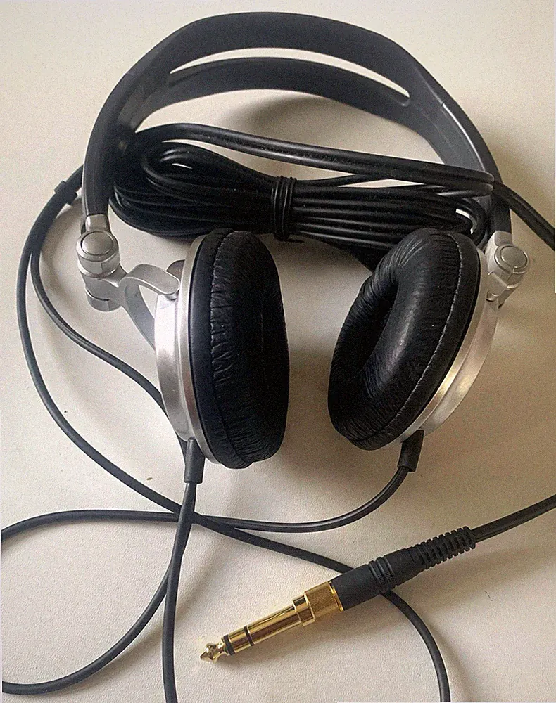 Sony MDR-V300 On-Ear Kopfhörer kabelgebunden 6,35mm Schwarz/Silber ohne Mikro