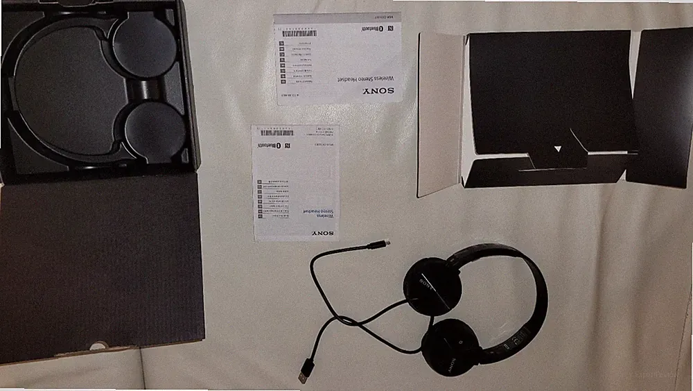 Sony MDR-ZX330BT Bluetooth-Kopfhörer, schwarz, NFC, inkl. OVP & USB-Kabel