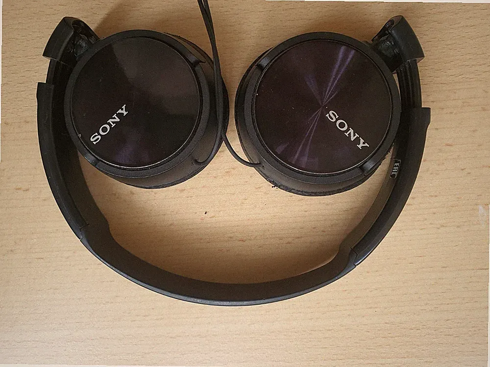 Sony On-Ear Kopfhörer kabelgebunden faltbar Schwarz – Modell unbekannt