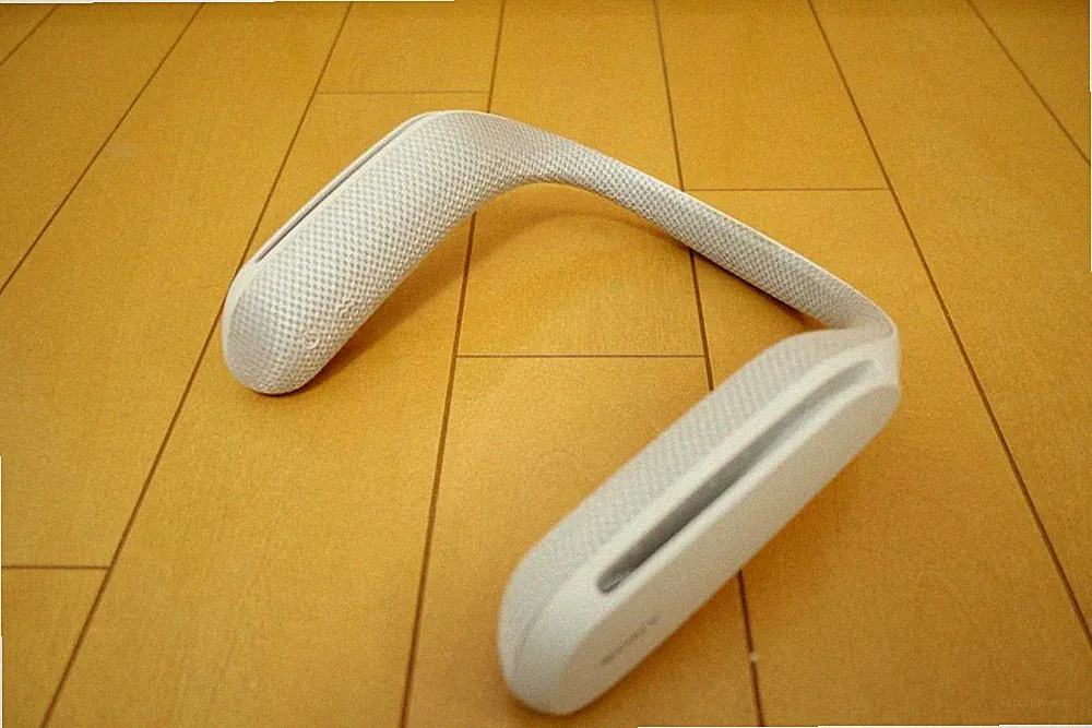 Surround-Sound Nackenband