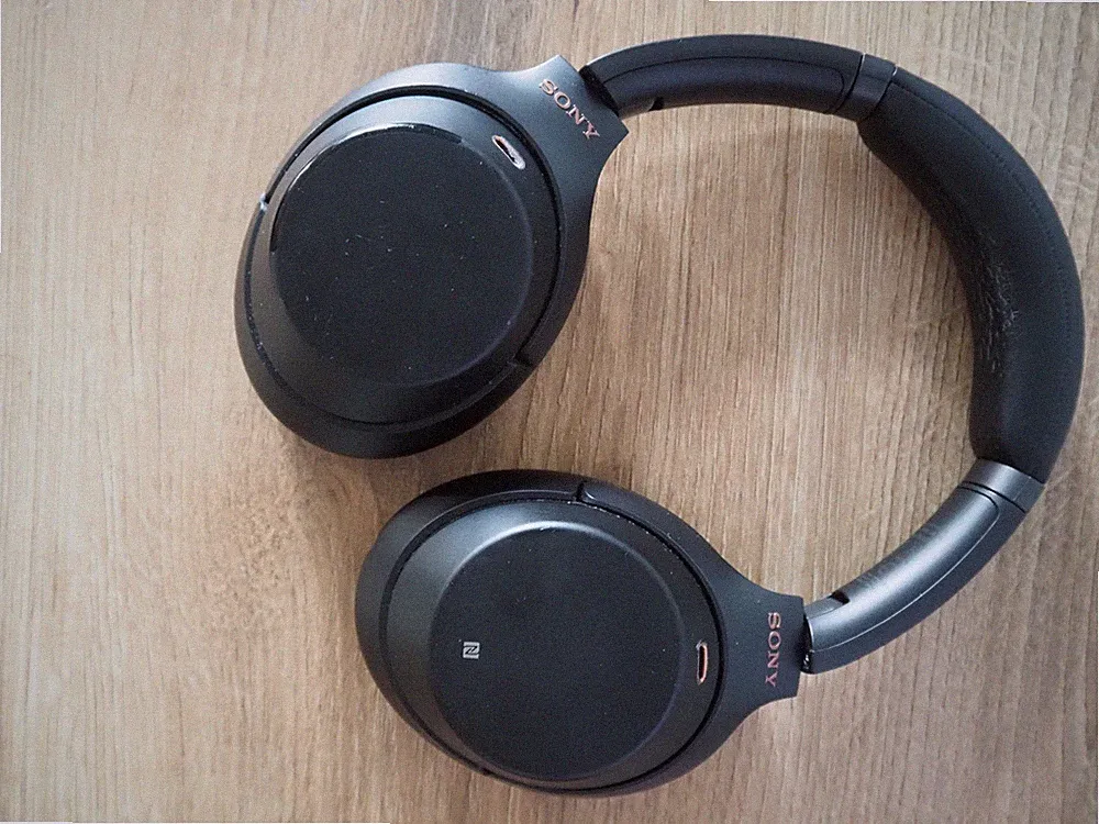 Sony WH-1000XM3 Bluetooth Ohrumschließende Kopfhörer - Schwarz