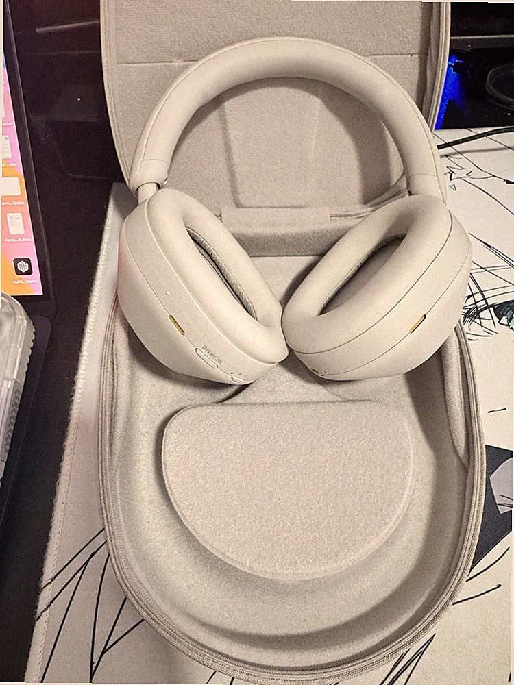 Sony WH-1000XM5 Kabelosse (Over-Ear) Kopfhörer - SIlber (WH1000XM5S.CE7)