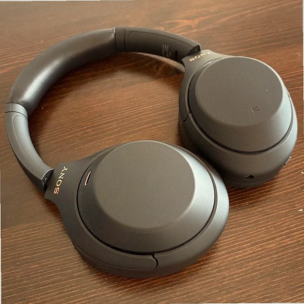 Sony Wireless Over-Ear NFC Schwarz Kabellose Kopfhörer mit Zubehör