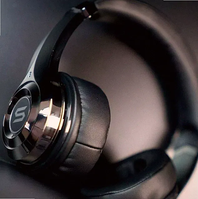 SOUL Ultra Dynamic Bass HD Kopfhörer Hartschale Musik + Anrufe, Brandneu...