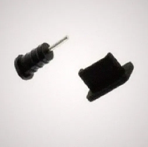 Staubschutz Stöpsel Kappen Set für Doogee Handy für USB und Kopfhöreranschluss