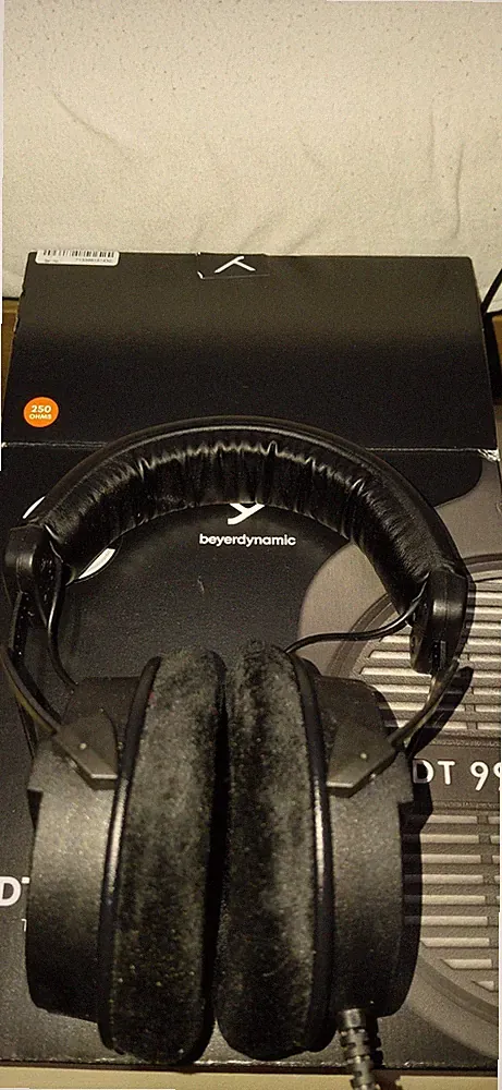 Studio Kopfhörer | Beyerdynamic DT 990 Pro Limited Black Edition | 250 Ohm