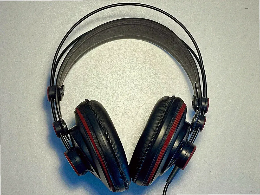 Superlux HD 681 Over-Ear Kopfhörer mit Kabel Stereo Schwarz/Rot 32 Ohm