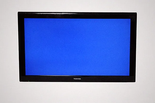 Toshiba Regza 32LV833G 81,3 cm (32 Zoll) 1080p HD LCD Fernseher