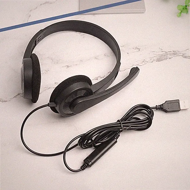 USB-Headset mit 40 mm Treibern 20 Hz-20 kHz Response und flexiblem Mikrofonarm