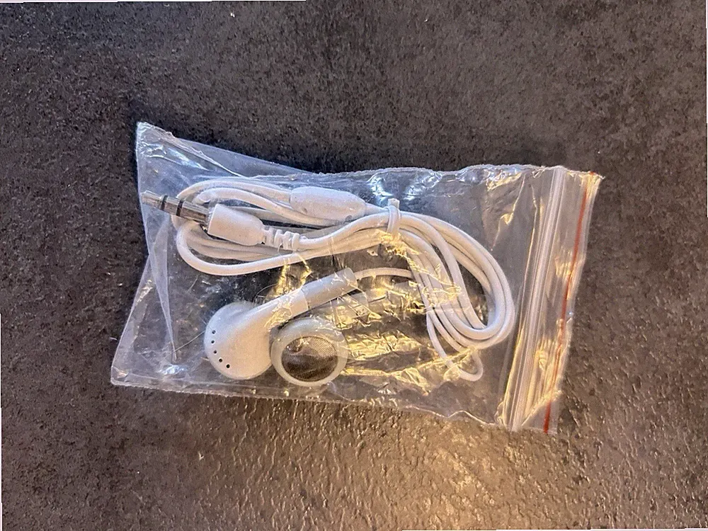 Weiße In-Ear Kopfhörer mit 3,5-mm-Klinkenstecker