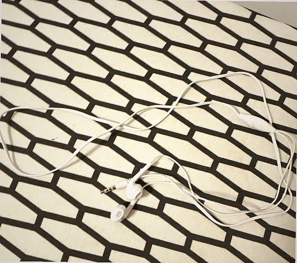 Weiße In-Ear-Kopfhörer mit Kabel, 3,5 mm Klinke, Inline-Mikrofon