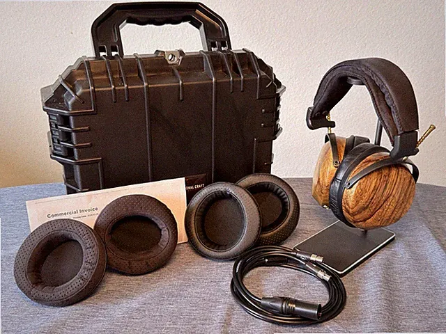 ZMF Atrium Closed mit Magnesium Chassis und Olivewood Cups