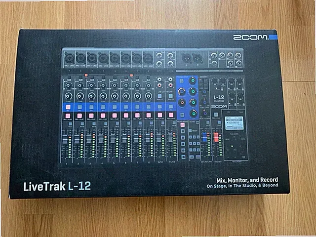 Zoom LiveTrak L-12 Mischpult 12-Kanal 8 Mic, Recorder, Effekte, Phantom, USB